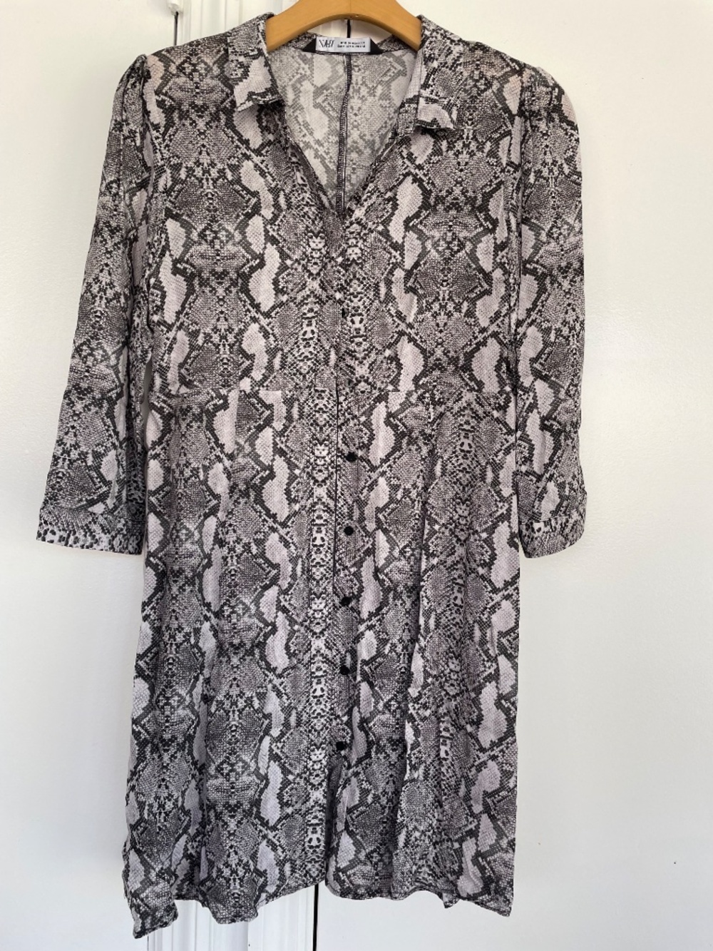 Dress - Picture 2 of 6